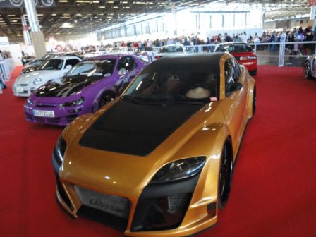 Voiture orange